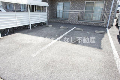 【駐車場】 | メゾンプチシャトー砂場