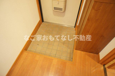 【玄関】 | メゾンプチシャトー砂場 | ※写真は別号室