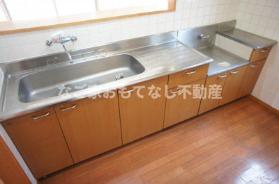 【キッチン】 | メゾンプチシャトー砂場 | ※写真は別号室