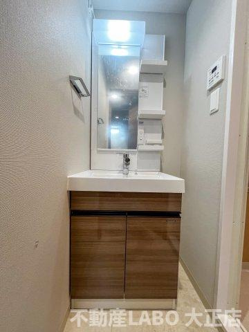 ミラージュパレス難波クルヴァの独立洗面台