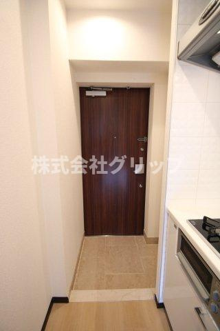 HF関内レジデンスの玄関