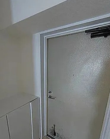 シティハウス西大久保の玄関