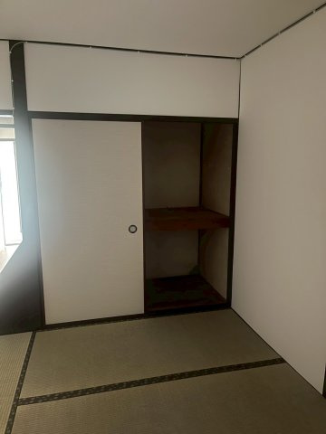 如是町貸家の収納