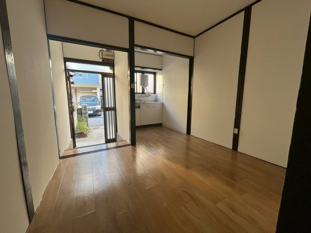 如是町貸家の居間・リビング