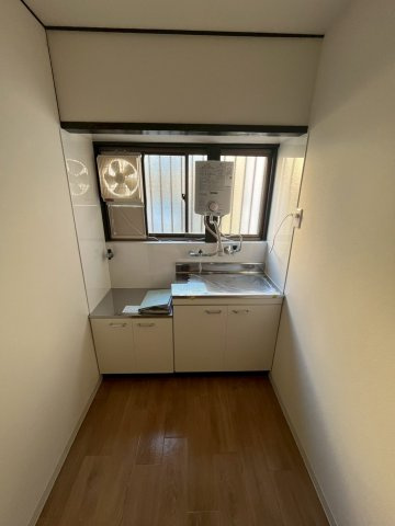 如是町貸家のキッチン