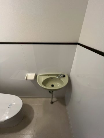 如是町貸家の洗面所