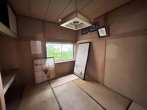 八戸市大字市川町字古館の洋室|【リフォーム前】6帖洋室になる予定のお部屋です。