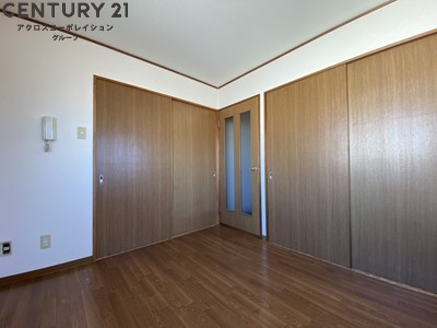 床色が落ち着いた色合いで、とてもきれいです。

