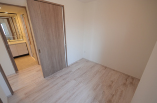 ジオ西宮北口瓦林町の洋室