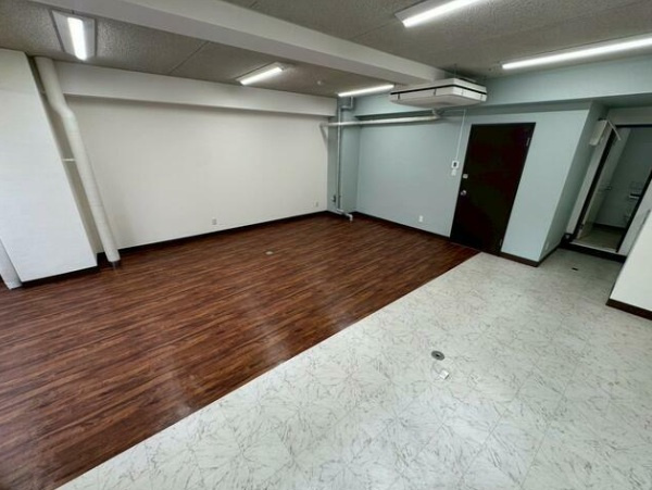 宮下パークビル（旧 U-natura）の内装