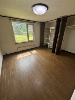 【洋室】 | 北湯沢　温泉付き戸建