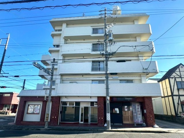 ユニーブル六田