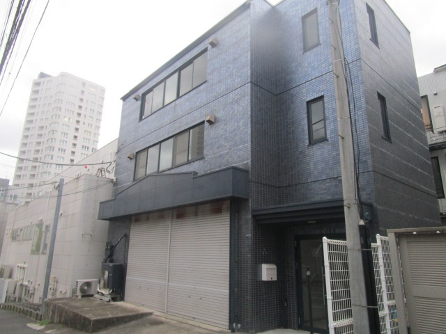 港区南青山３丁目の店舗事務所
