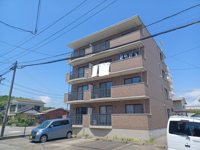 ヒーローマンション･グランデの外観