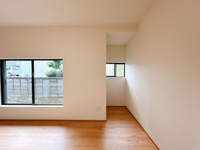 星原町　中古戸建の洋室