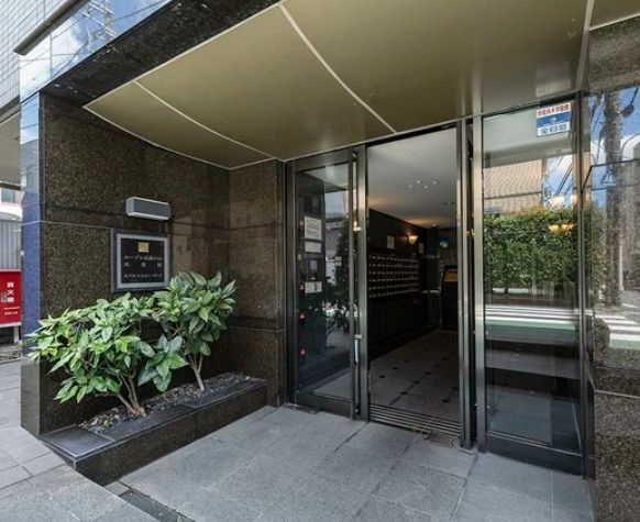 ルーブル武蔵小山弐番館のエントランス