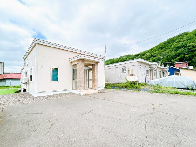 足寄郡陸別町字陸別原野基線３３０－１０１　平家建中古売家の駐車場|【現況】駐車場です。