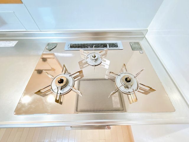 足寄郡陸別町字陸別原野基線３３０－１０１　平家建中古売家のキッチン|【現況】コンロです。