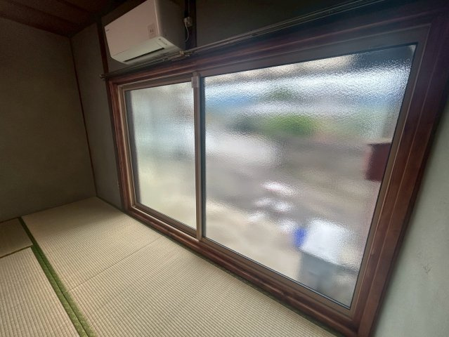 神拝DIYハウスウエストの駐車場