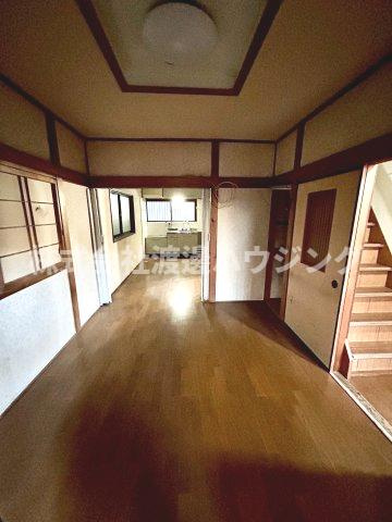 門真市堂山町一戸建の居間・リビング