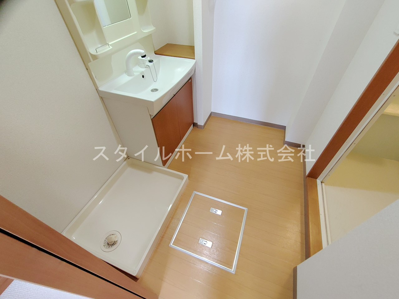 グラスフルールＢの洗面所