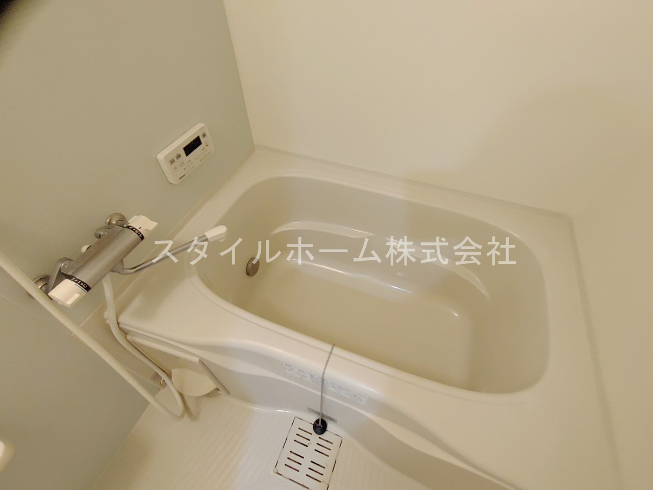 グラスフルールＢの浴室