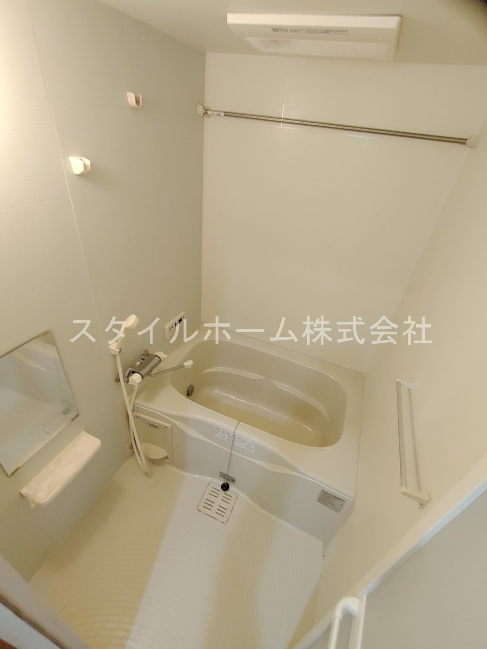 グラスフルールＢの浴室