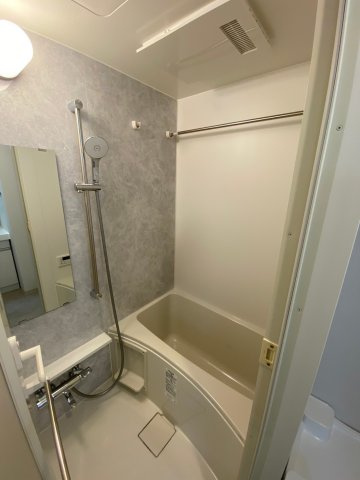 E-city大須　名古屋市賃貸　仲介手数料無料の浴室