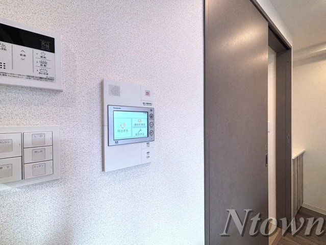 【セキュリティ】 | プレサンス丸の内サージュ | モニター付きインターホンです