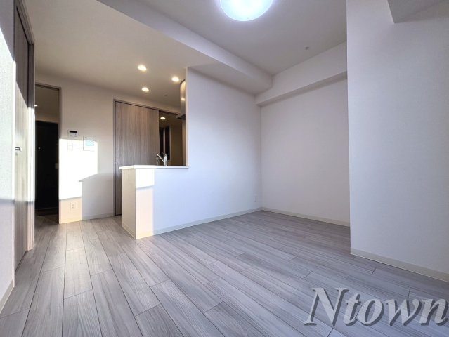 【居間・リビング】 | プレサンス丸の内サージュ | こちらの居間で趣味の時間をお楽しみください