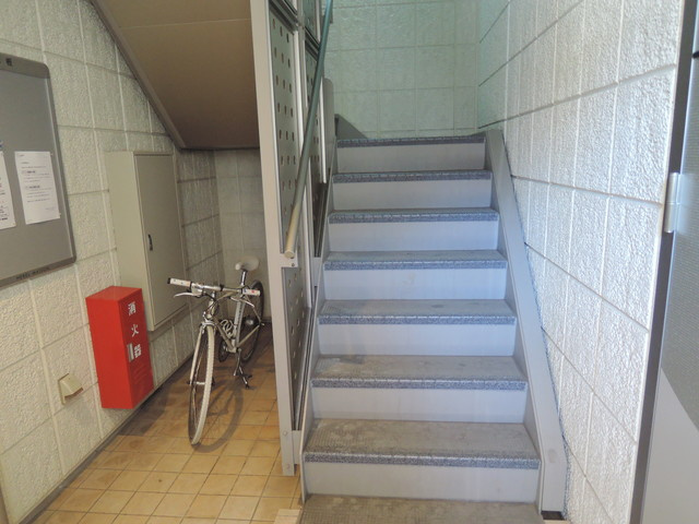 マイホーム滝頭Ⅱのロビー|清掃の行き届いた共有部