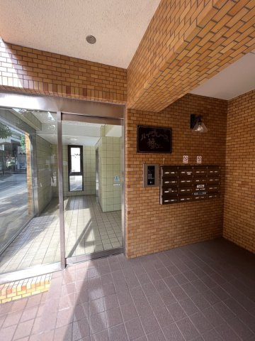ハイグレース狛江のエントランス