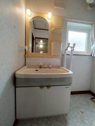 大楽毛二線【平屋】中古住宅の独立洗面台