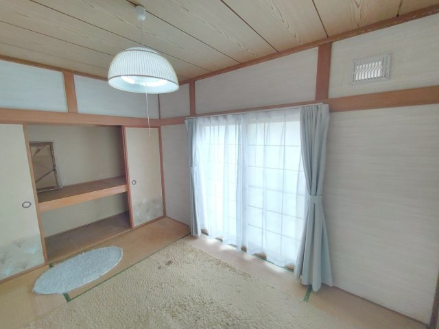 大楽毛二線【平屋】中古住宅のエントランス|シューズボックス付き