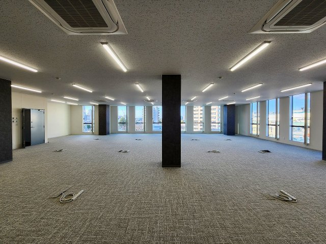 KARIYA ISSHIKI BLDの内装|4階　室内（分割前）