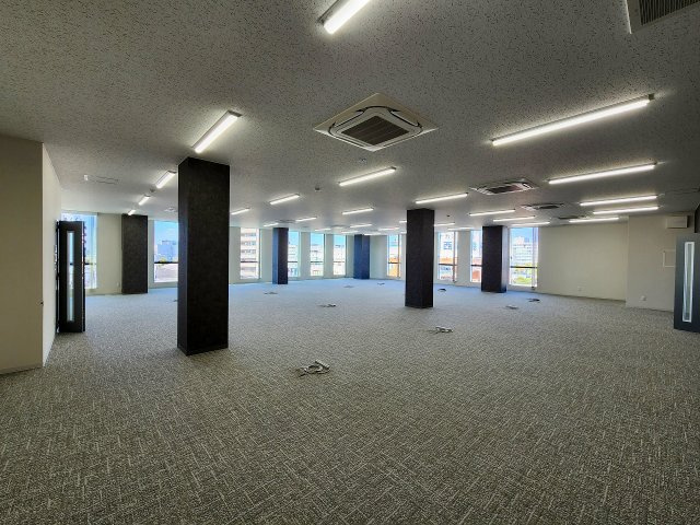 KARIYA ISSHIKI BLDの内装|4階　室内（分割前）