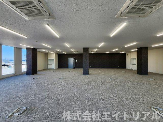 KARIYA ISSHIKI BLDの内装|4階　室内（分割前）