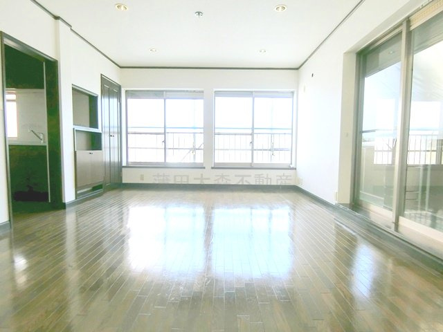 本羽田1丁目　戸建ての居間・リビング|LDK13.5帖