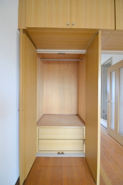 ドミトリー庚午 壱番館の収納