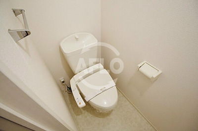 COZY岸里Ⅱのトイレ|COZY岸里Ⅱ　温水洗浄便座