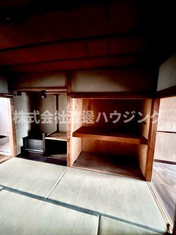 門真市野里町のテラスの収納