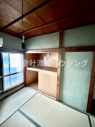 門真市野里町のテラスの収納