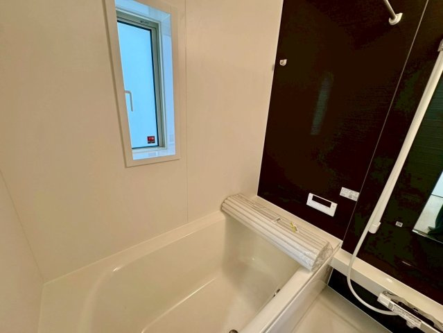 クレイドルガーデンうるま市石川 第７・２号棟の浴室|浴室換気暖房乾燥機付きユニットバス