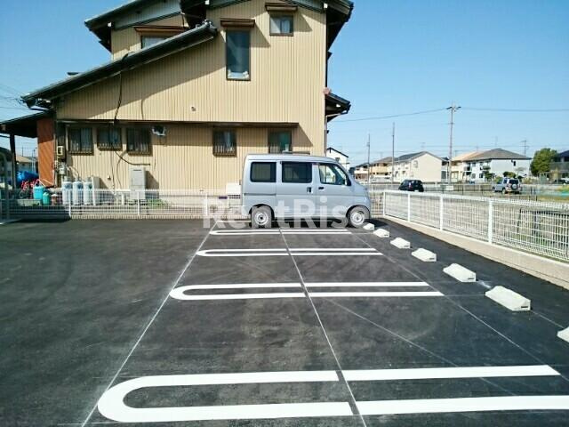 グランペ西ノ山の駐車場|駐車場