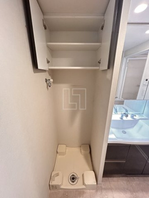 【設備】 | プレサンスロジェ堺筋本町 | プレサンスロジェ堺筋本町　室内洗濯機置き場