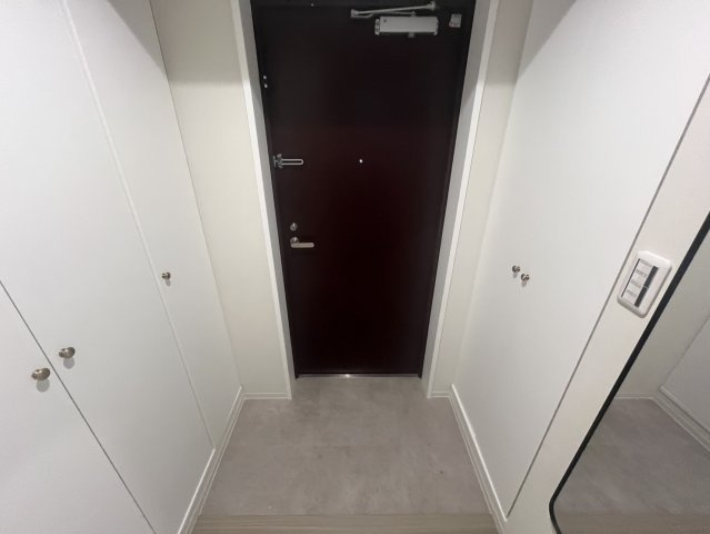 インプループ三宮イースト（旧パークサイド春日野道駅前）の玄関