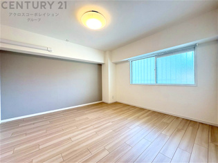 リラックスできるプライベート空間で、快適な睡眠をサポート。個人の好みに合わせたインテリアや寝具で心地良さを追求。プライベートな時間を過ごし、リフレッシュする場所におすすめです。