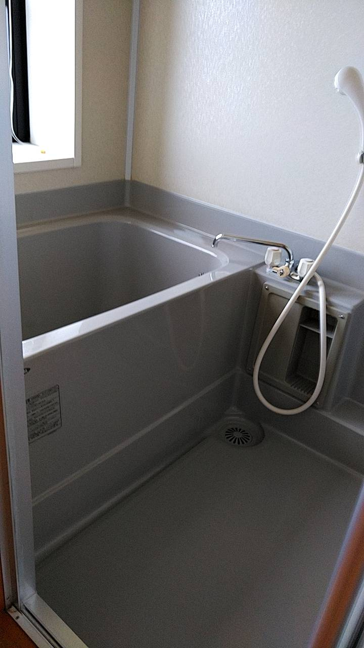 大山町K宿舎の浴室