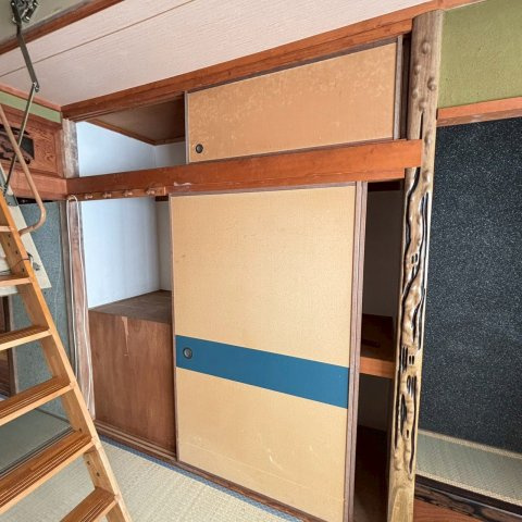 岸和田3丁目　貸家の収納