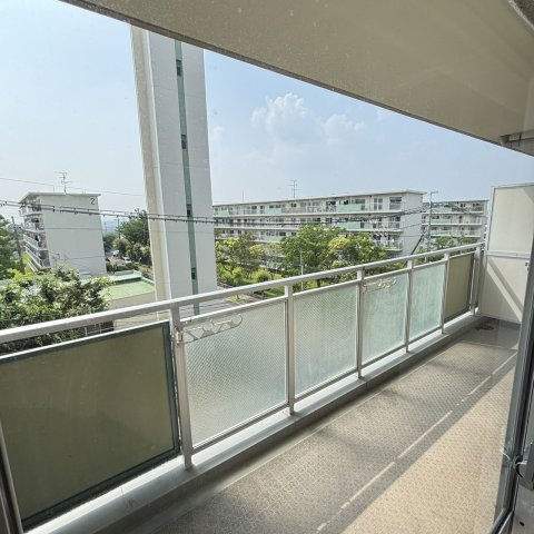 フロレスタ・ミオ山田池公園のバルコニー